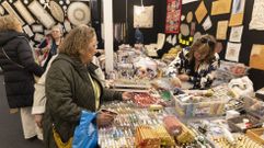 Unha imaxe da Mostra do Encaixe 2025, no recinto de artesan�a e venda 