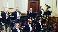 Miguel Franqueiro (en la foto, el primero por la derecha) en un concierto en Lugo con la Real Filharmon�a de Galicia
