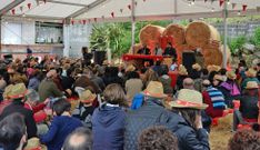 El coloquio en la leira cont� con la productora Emma Lustres y el director Dani de la Torre. 