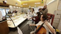 Despedida, hace solo unos d�as, de la pasteler�a Fontenova, en Viveiro