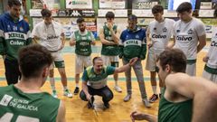 H�ctor M�ndez en una charla del Calvo Basket Xiria en el Vila de Noia