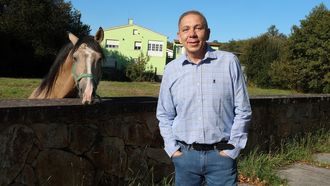 Ramn Regades, con leucemia mieloide aguda, solo tena una opcin para vivir, encontrar mdula compatible. En diciembre hace un ao que volvi a nacer y ahora anima a donar mdula sea