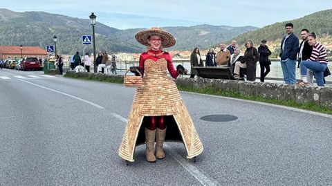 Desfile de comparsas de Muros