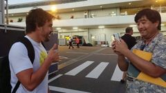 Taku ha coincidido con Fernando Alonso en numerosas ocasiones en el paddock.