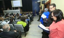 Maribel Garc�a, a la derecha en una asamblea, encabeza la propuesta de candidatos. 