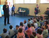 Xaqu�n Mar�n imparti� una charla en el Praia Xard�n. 