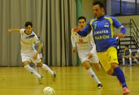 Los partidos entre ferrolanos y naroneses siempre resultan muy intensos. 