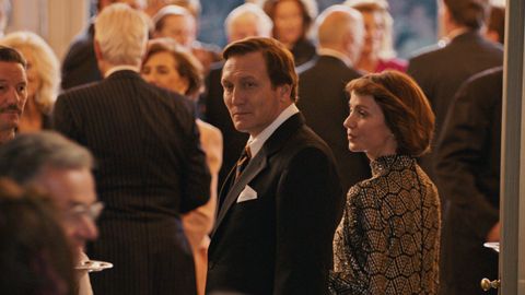 El actor Oliver Masucci da vida a Alfred Herrhausen en la miniserie