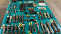 Parte del arsenal incautado a la banda dedicada al tr�fico de armas en tres provincias espa�olas