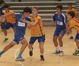 El Teucro recibi� ayer al Bar�a cadete en el pabell�n.