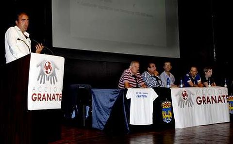 Alberto Argibay present� el proyecto del colectivo.