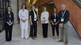 Luz Couce Pico, directora cient�fica del IDIS; Mar Castellanos Rodrigo, directora cient�fica del Inibic;  Patricia Rey P�rez, directora de la Fundaci�n Inibic; Eva Poveda L�pez, directora cient�fica del Iisgs; Isabel Lista Garc�a, directora de la Fundaci�n IDIS; y Jos� Manuel L�pez Vilari�o, Responsable de I+D de Hijos de Rivera S.A.U.