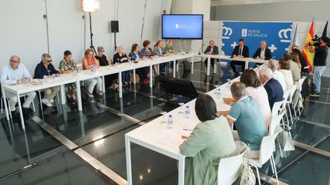 Encontro do conselleiro de Lingua, José López Campos, cos presidentes das comisións do Plan Xeral de Normalización da Lingua Galega, este luns na Cidade da Cultura de Santiago
