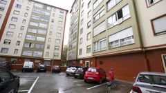 Edificios de la calle Luis de Requesens, en Caranza, donde se han vendido dos de los pisos que oferta Defensa