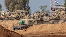 Tropas israel�es estacionadas cerca de la frontera con la Franja.