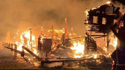 El fuego se extendi rpidamente por la estructura del Estrella del Mar.