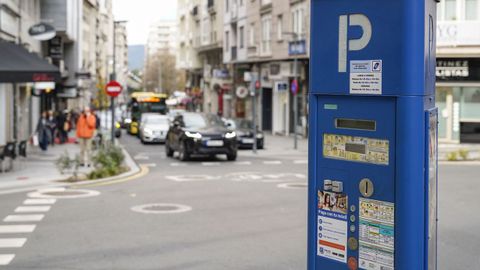 Jácome prometió la eliminación de la ORA, pero el borrador de presupuestos sigue recogiendo ingresos por ella.