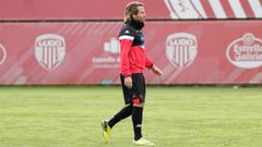 Aar�n ��guez en un entrenamiento con el Lugo