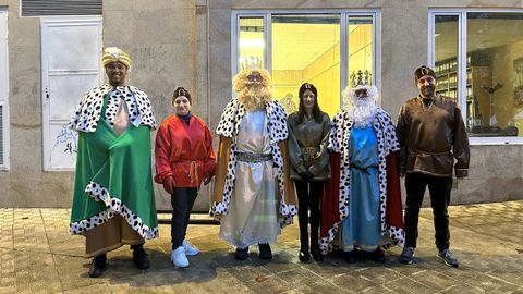 Visita matinal de los Reyes Magos a Cambre