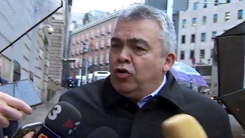 PSOE y Junts se re�nen en el Congreso