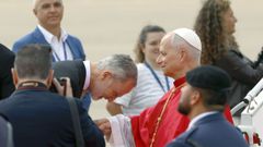 A su llegada al aeropuerto de Adolfo Su�rez Madrid-Barajas, el s�bado 6 de junio, el papa fue recibido por Felipe VI, que junto a Letizia le acompa�� en numerosos momentos de su estancia en Espa�a.