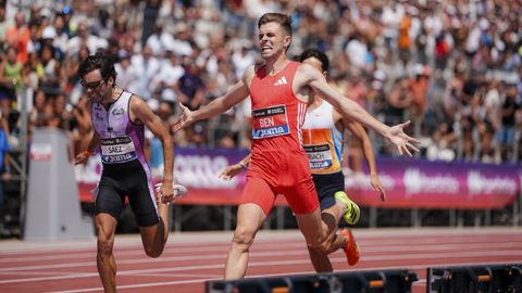 Adrián Ben entra vencedor en la final de los 1.500 metros