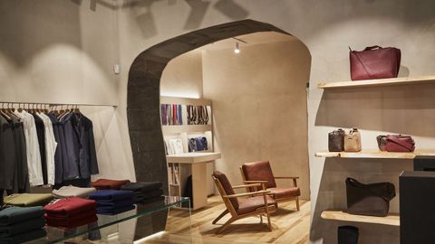 Nueva tienda de Adolfo Domnguez, en la calle del Paseo de Ourense