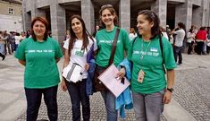 Las Anpa de Milladoiro presentaron m�s de mil quinientas firmas para pedir el colegio.