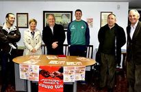 Moreira, Fern�ndez, Su�rez, Ferraces, Garc�a y Blanco, ayer en el sal�n parroquial carball�s.