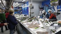 A los pescadores les pagan sus capturas casi igual que siempre y en las pescader�as los precios var�an en funci�n de la oferta demanda