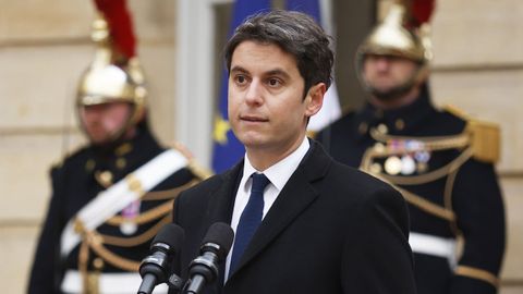 Gabriel Attal se convierte en el primer ministro m�s joven de Francia