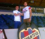Hace unos d�as, el central ourensano, rubricaba su llegada al club valenciano.