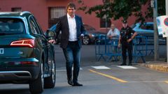 El hermano de Pedro S�nchez, David S�nchez, a su salida de la segunda jornada de un juicio en la Audiencia Provincial de Badajoz.