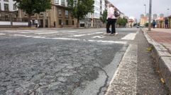 Pavimento deteriorado en la calzada de la carretera de Castilla.
