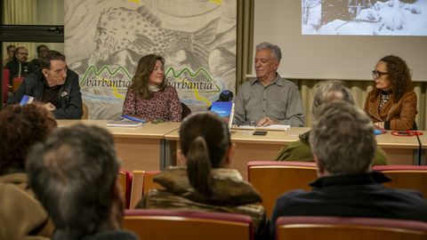 Presentaci�n do libro de Ignacio Castro, �Roxe de Sebes�, no acto mensual de Barbantia