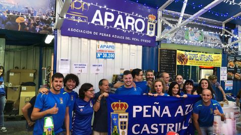 Integrantes de la Pe�a Azul Castrill�n