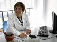 Ana Isabel, en su despacho de la sede de la asociaci�n �ntegro, en Nant�n (Cabana).