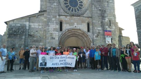 A Asociacin Cultural Avelino Daz leva anos pedindo que ao poeta se lle dedique o Da das Letras Galegas