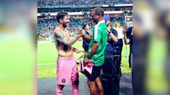 Messi y Djalminha al término del Inter de Miami - Palmeiras del Mundial de Clubes.
