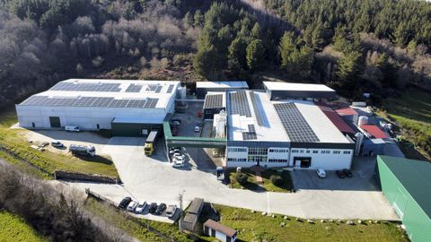 La empresa comenzó en una nave y ya cuenta con tres, tras inversiones millonarias