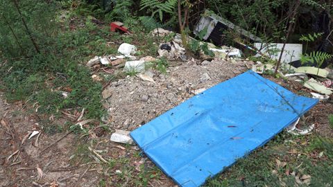 VERTEDEROS  INCONTROLADOS EN LA COMARCA DEL BARBANZA