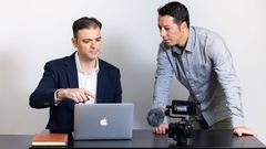 David G�mez, asesor, y Daniel Valladares, productor audiovisual, ayudan a empresas a digitalizarse