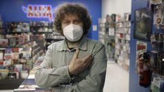 ANT�N, DE ALITA C�MICS. EL ATRACADOR LLEG� A MORDERLE EL DEDO PULGAR.