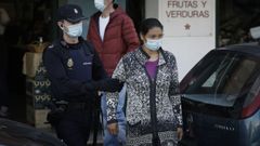 Una de las personas detenidas este mircoles en A Corua por retener a una menor presuntamente vendida por sus padres