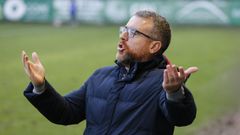 Javi Rey suele ser proactivo desde su banda