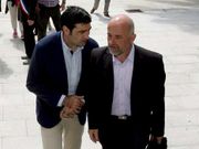 Cancio conversando con el actuar regidor, Casti�eira.