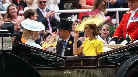 Los pr�ncipes de Gales llegan a Ascot en carruaje 
