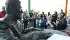 A ruta literaria en recordo de Manuel Mar�a rematou o pasado domingo xunto � s�a estatua con m�sica e unha ofrenda floral<span lang= es-es >. </span>
