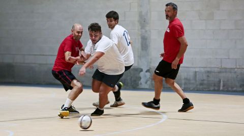 PARTIDO DE F�TBOL ENTRE EL PP Y EL PSOE DE PONTEVEDRA