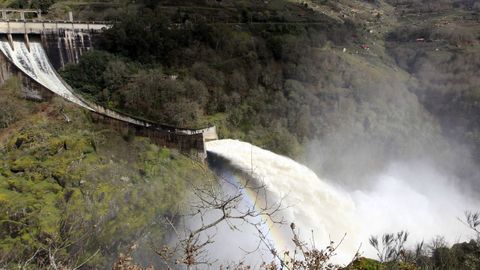 El precio de la luz registra este lunes precio negativo por primera vez en la historia